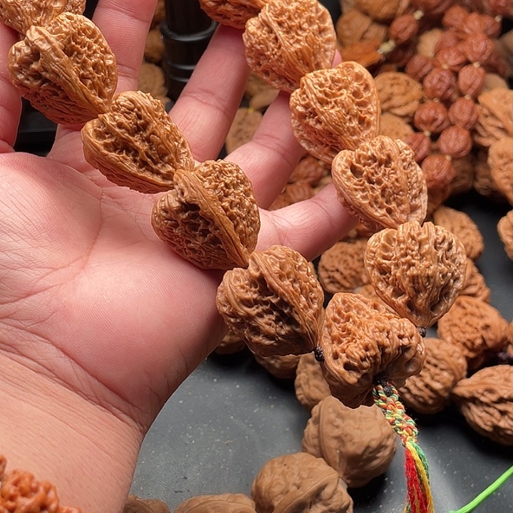 开***王吊坠文玩核桃3南疆石