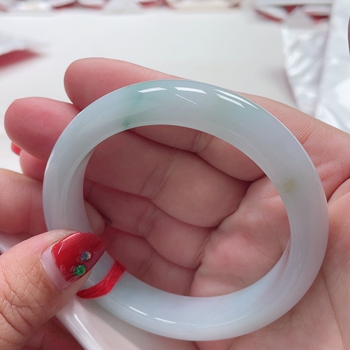 翡翠手镯（圆镯）未镶嵌缅甸翡翠手镯57圈