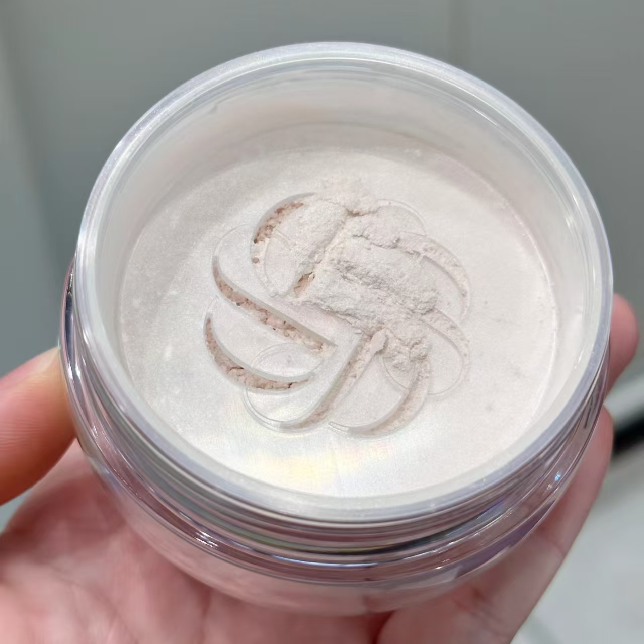 【言言分享小黛】柔光丝雾蜜粉细腻散粉00