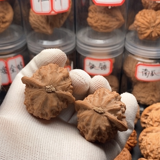 文玩核桃把件大****L官印40