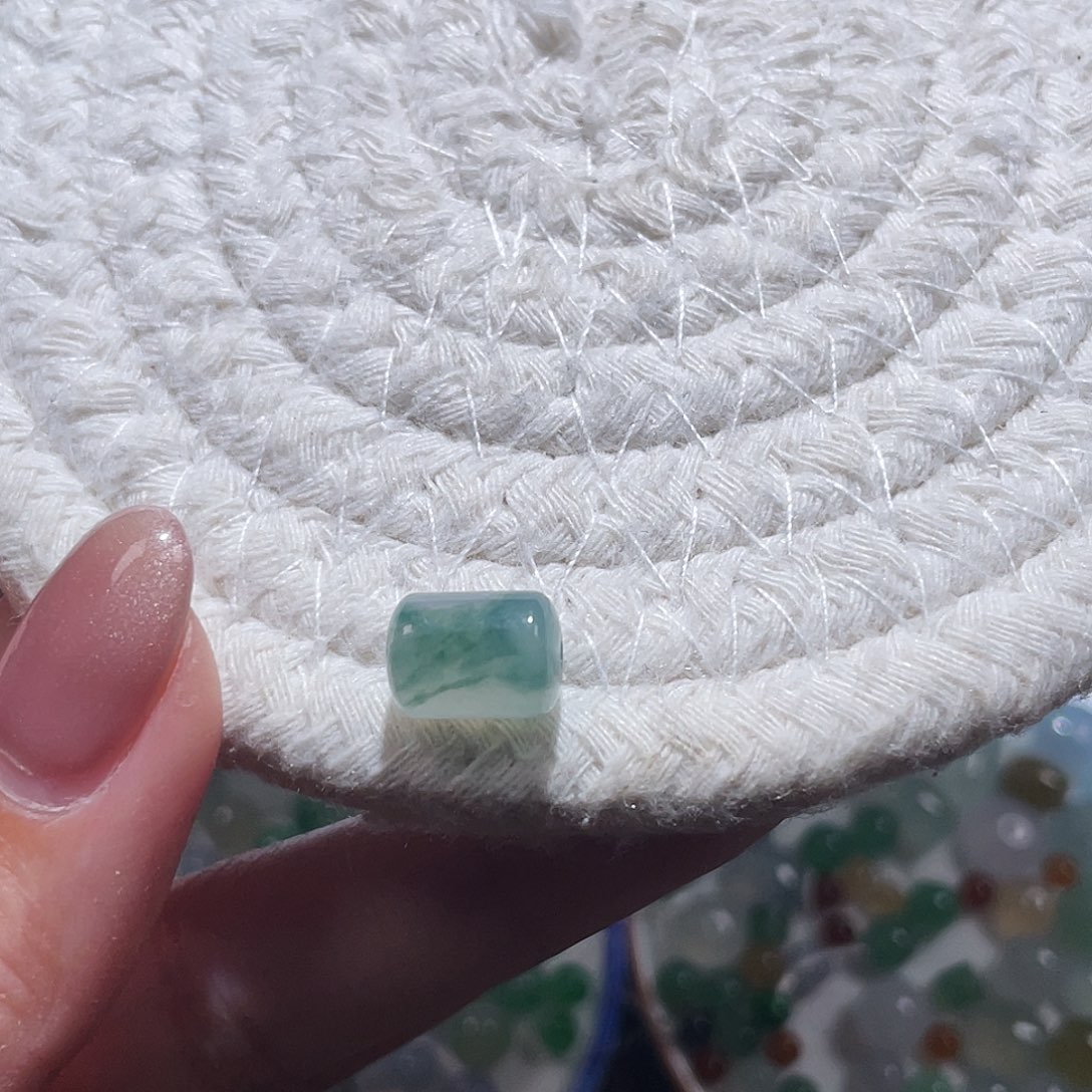 吃****定制翡翠未镶嵌卡10.5×7.7