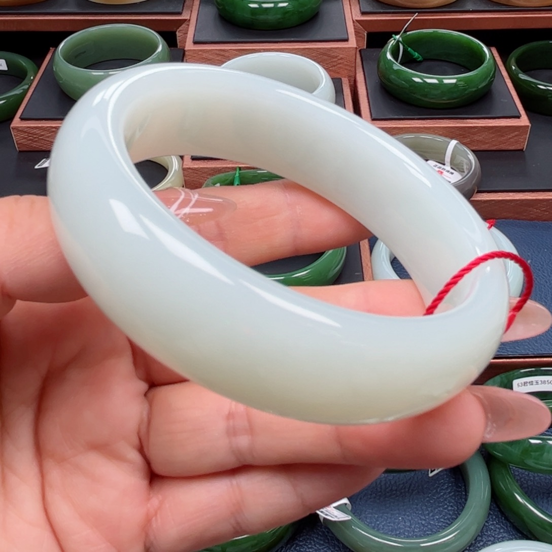 未镶嵌手镯和田玉606162圈口