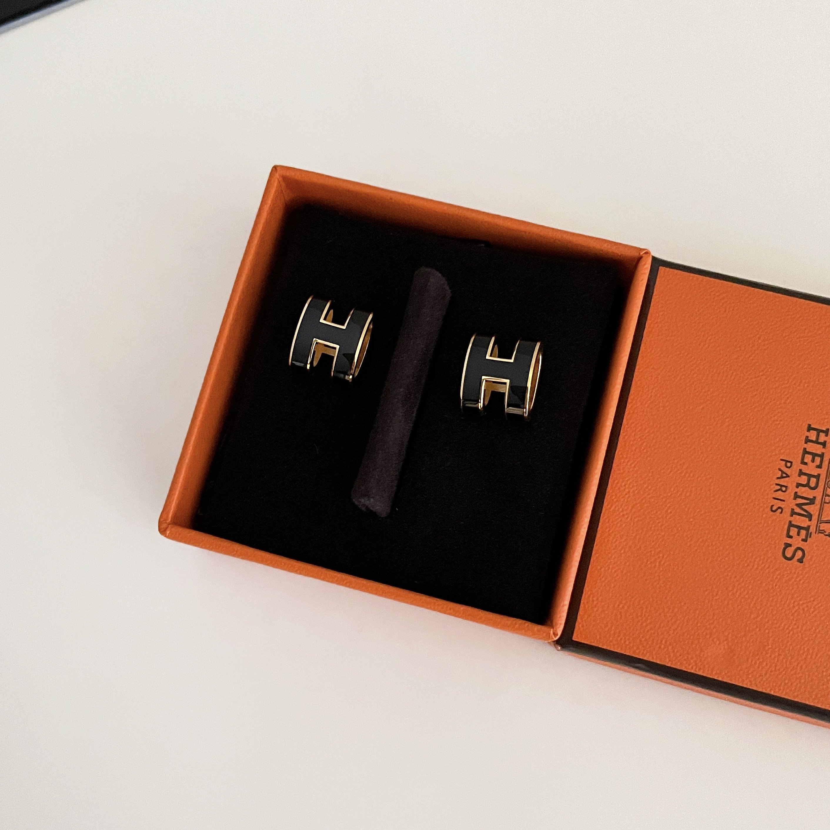 99新 Hermes/爱马仕 Pop 黑金H耳钉 6416
