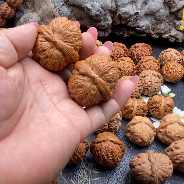 文玩核桃把件微我，修41大元宝