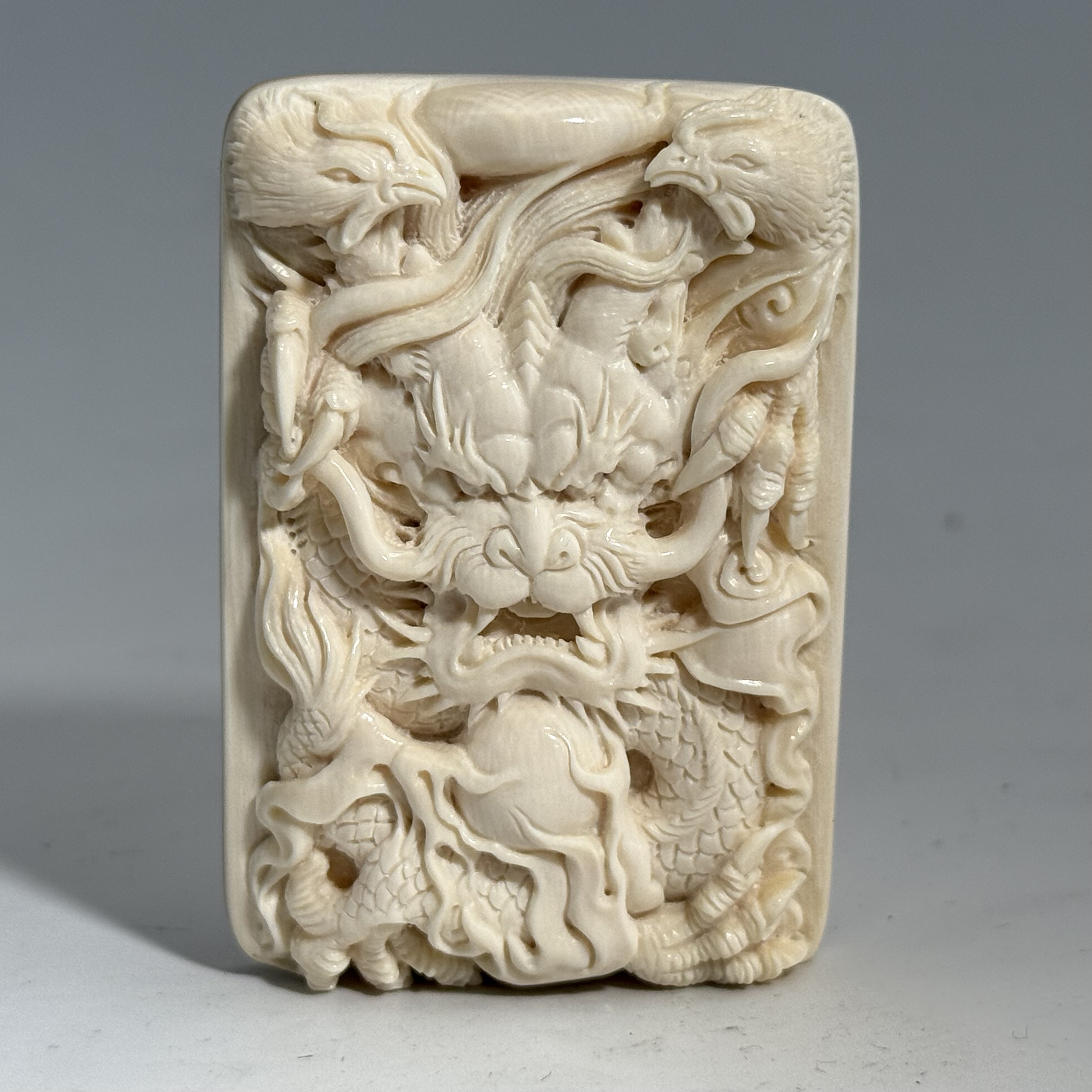 猛犸牙雕白冰料龙牌吊坠70*48*16mm假一罚四x1017