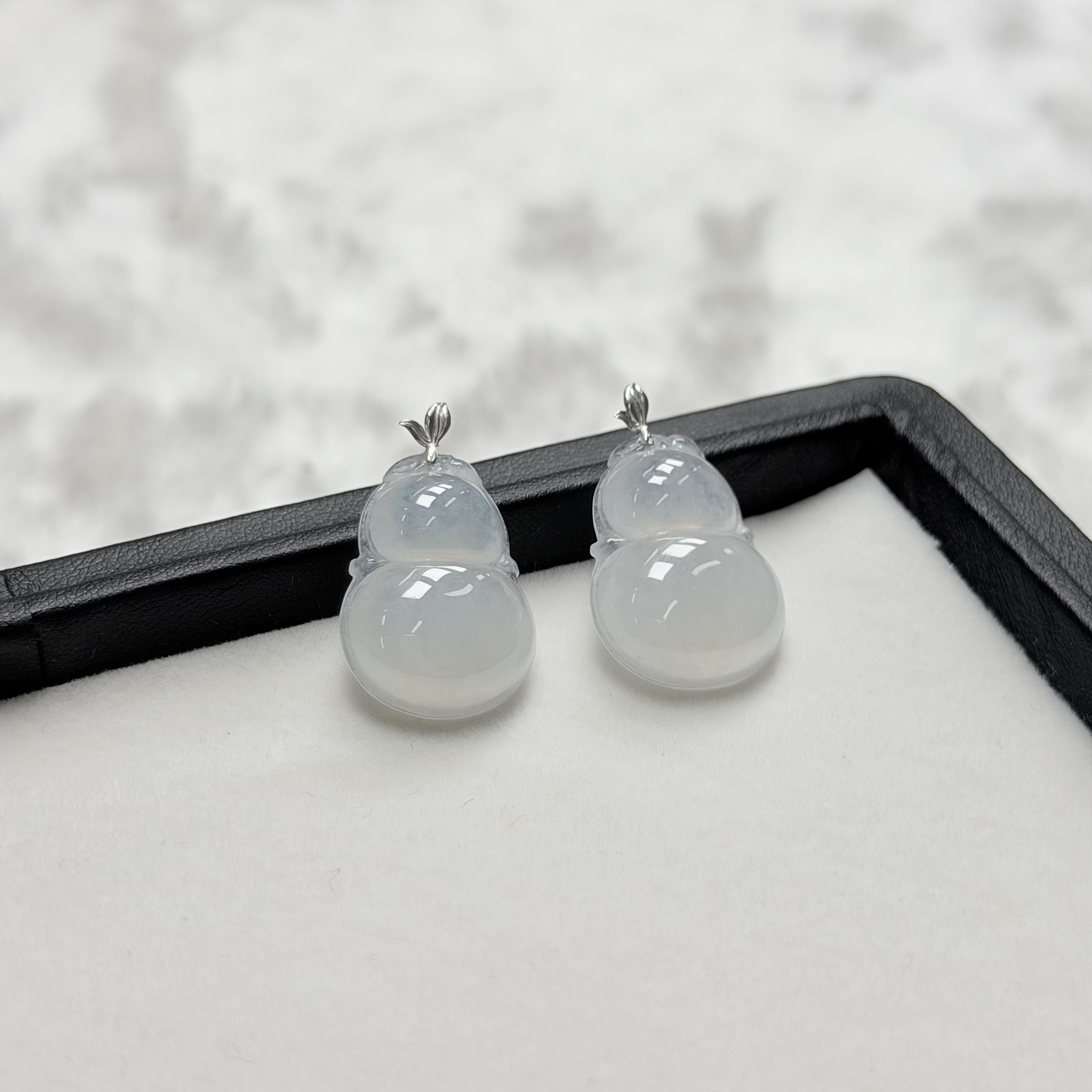 【睿泽赏宝】18K翡翠白冰葫芦吊坠 多样性发一  20*16*7  KJX121116