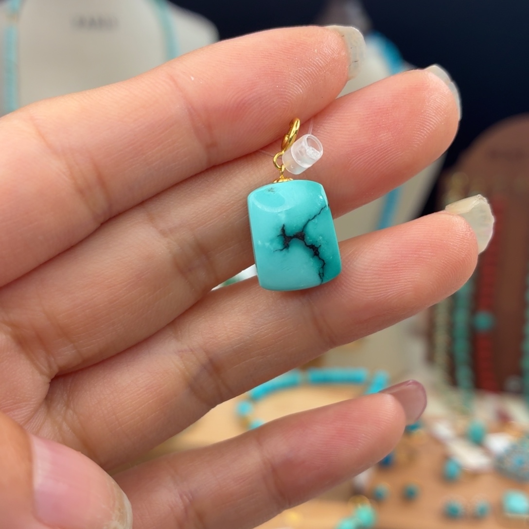 绿松石18K金镶嵌颈饰