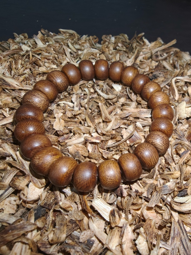 沉香海南沉香10黄棋PG珠+沉香碎屑