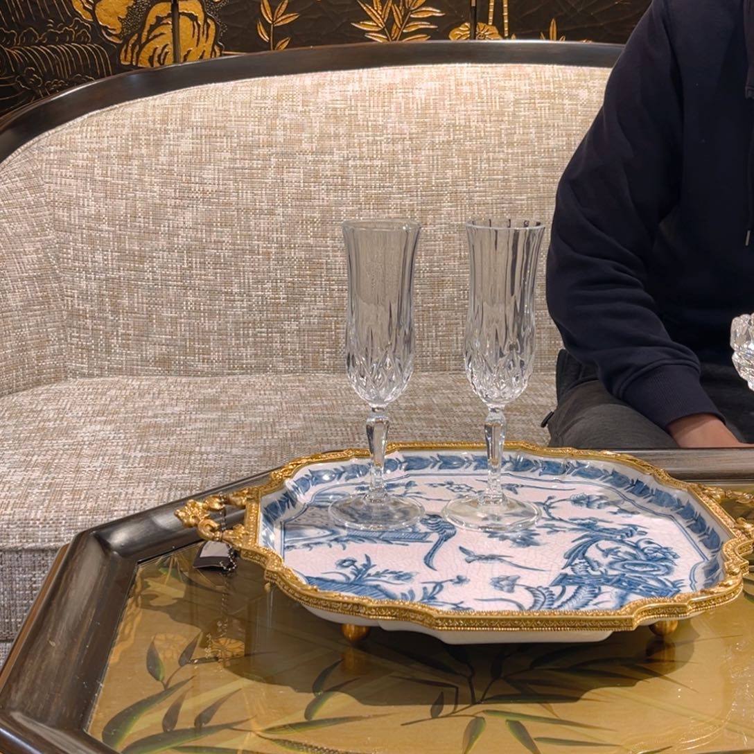 有机玻璃水晶杯2只