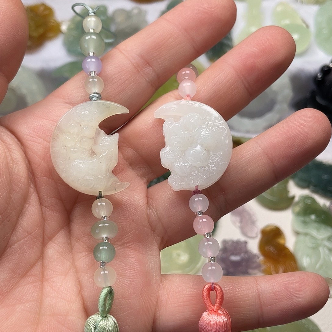 蛇纹石玉未镶嵌颈饰