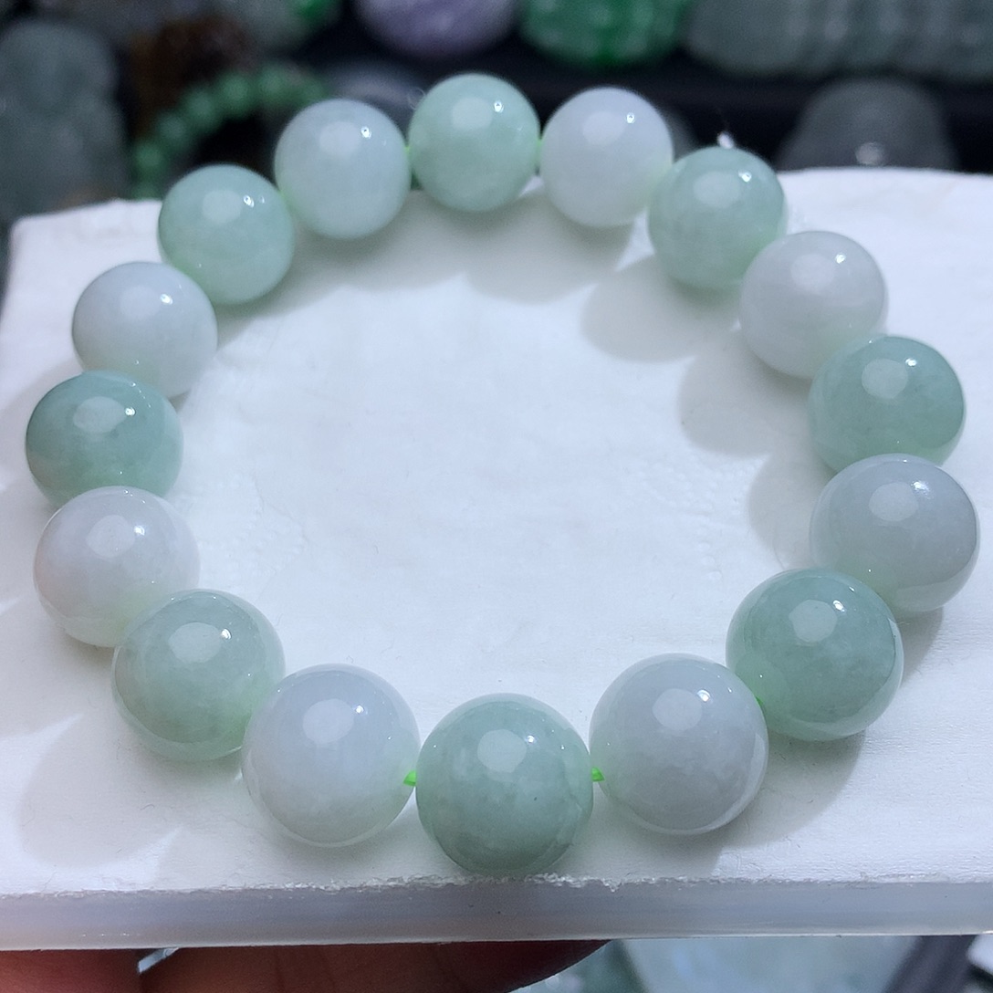 翡翠未镶嵌颈饰1054