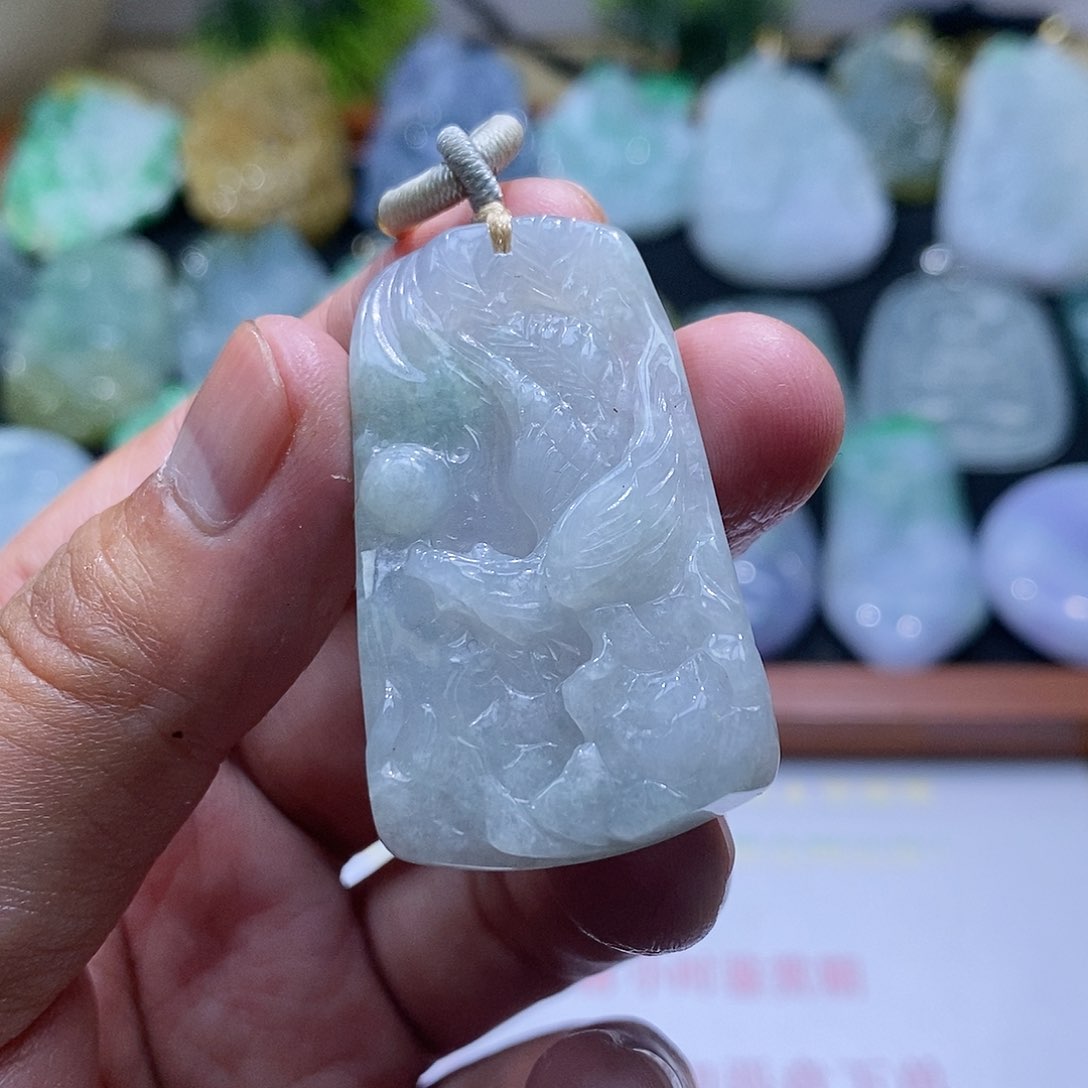 【闪购商品】翡翠颈饰未镶嵌鹰