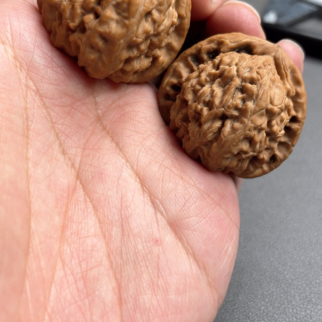 文玩核桃吊坠横*三角白