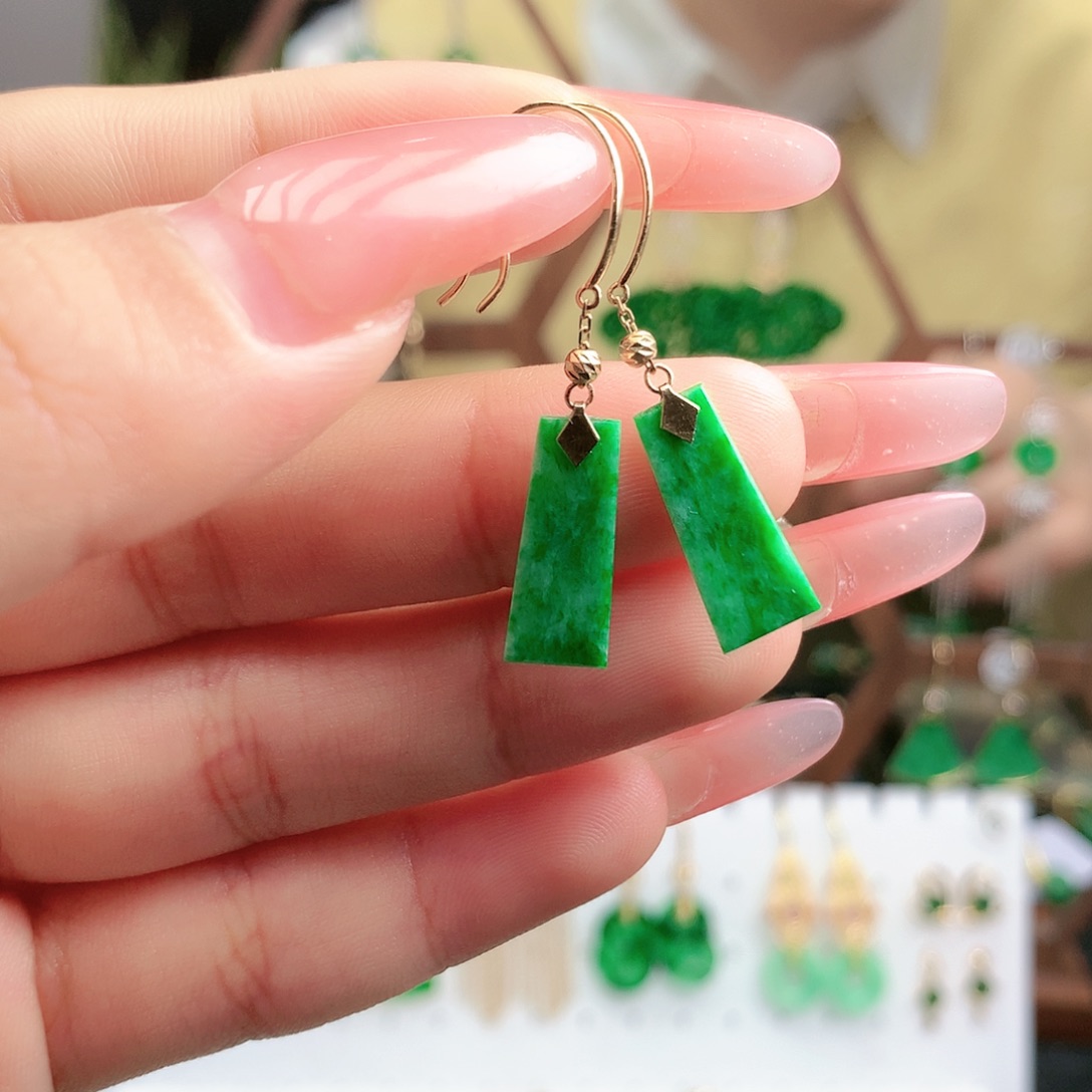 翡翠耳饰18K金镶嵌耳饰