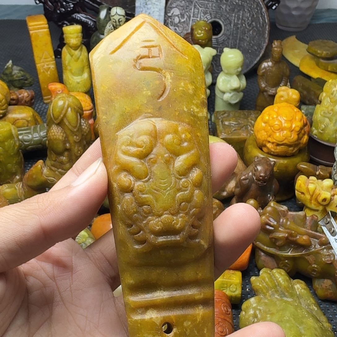 白玉菩提吊坠。。。