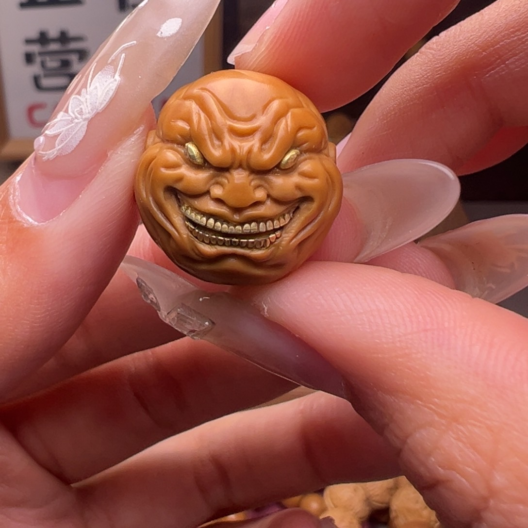 文玩核桃把件镶嵌款坏笑18左右尺寸全品有正常封口线