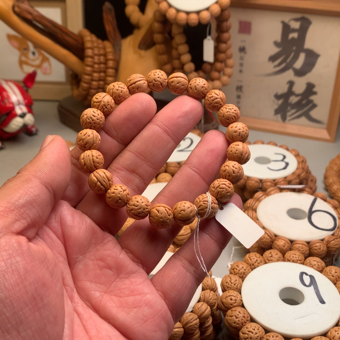 V***y手串桃核1.1金蝉子小桃核手串