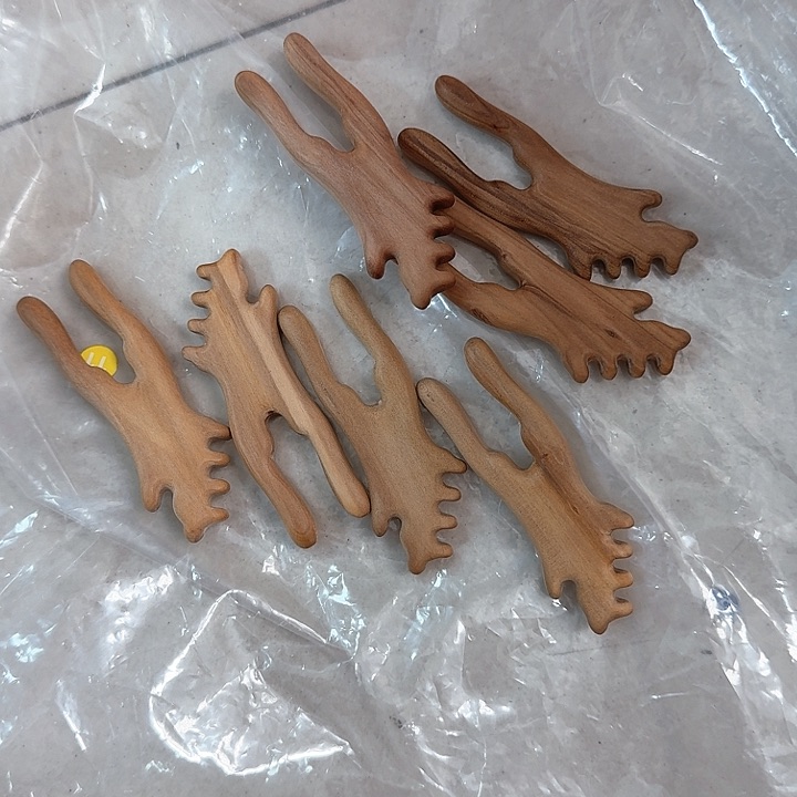 老山檀木耳朵按摩工具