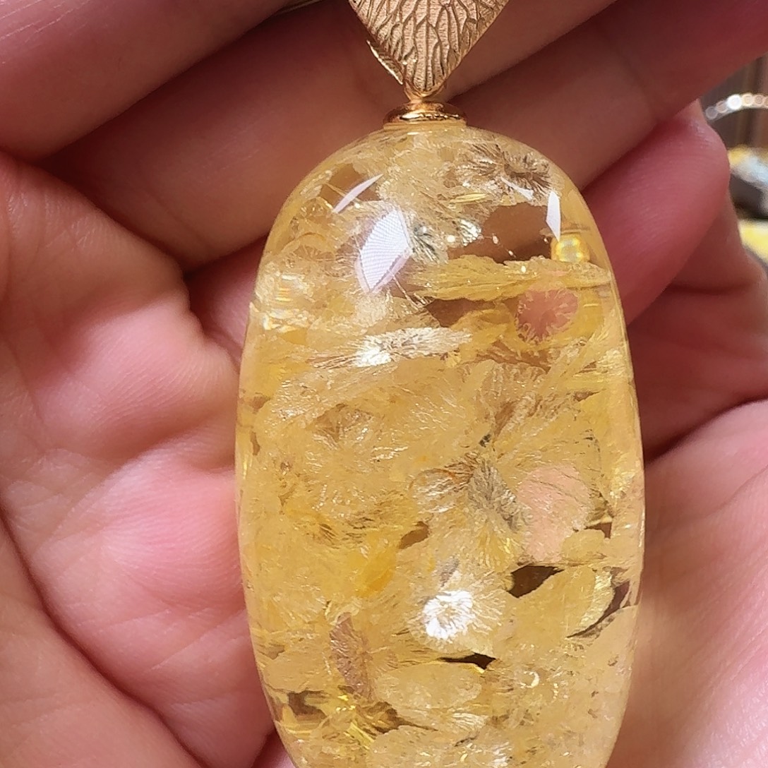 琥珀未镶嵌颈饰吊坠