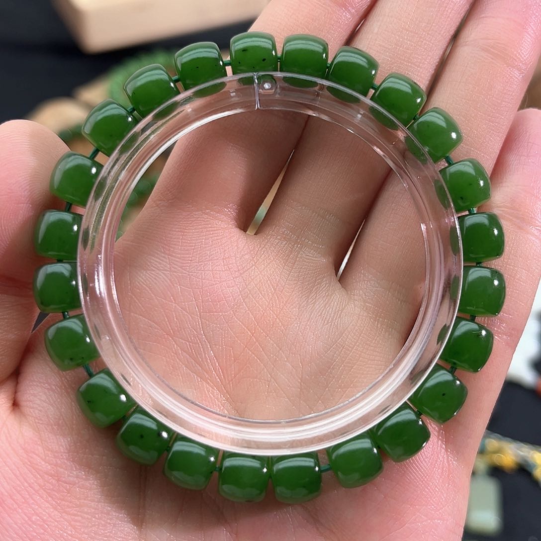 和田玉未镶嵌颈饰碧玉-菠菜绿-9mm老型直切-手串