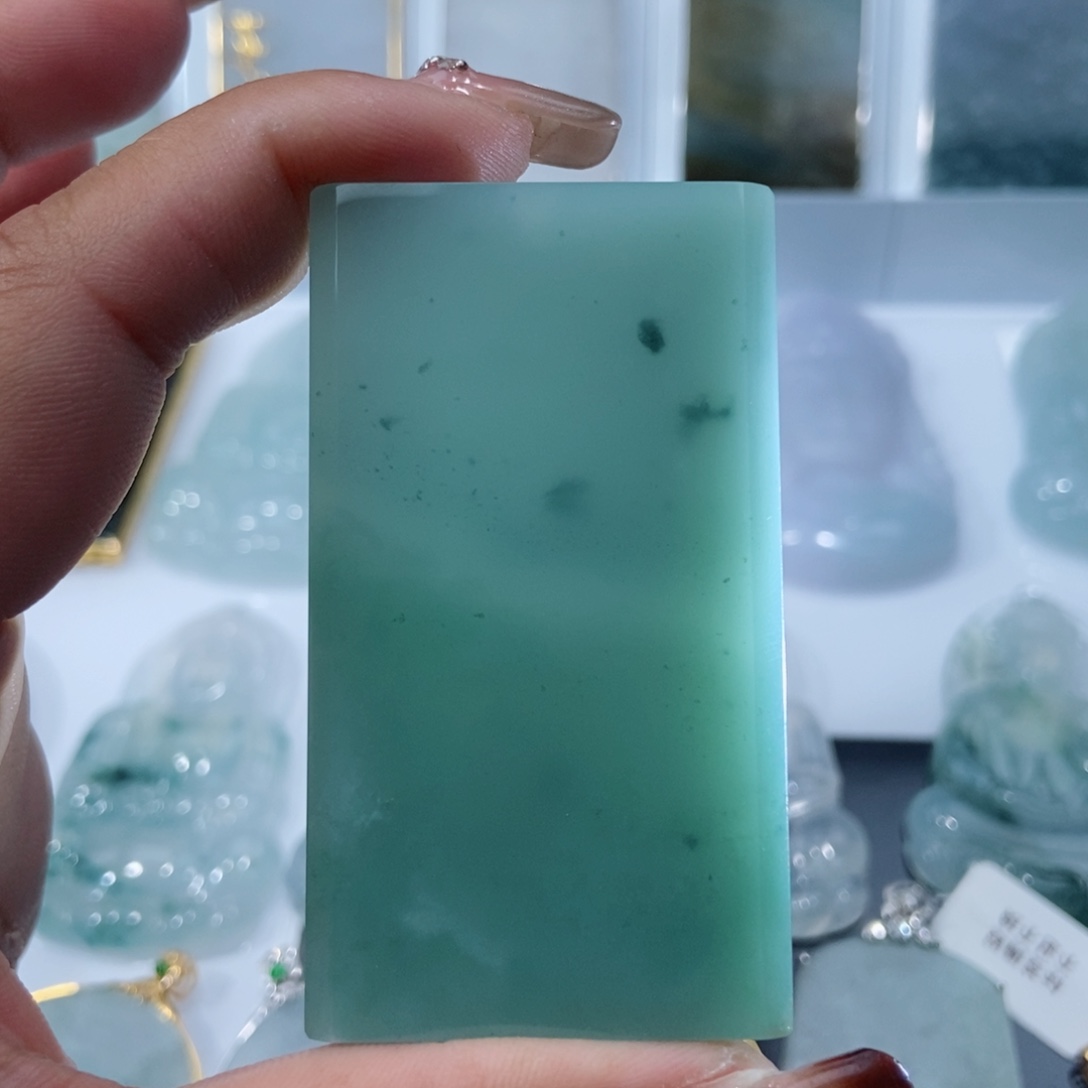 翡翠颈饰未镶嵌缅甸