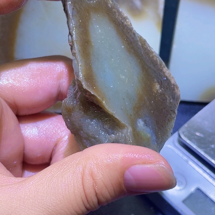 和田玉未镶嵌珠宝半成品