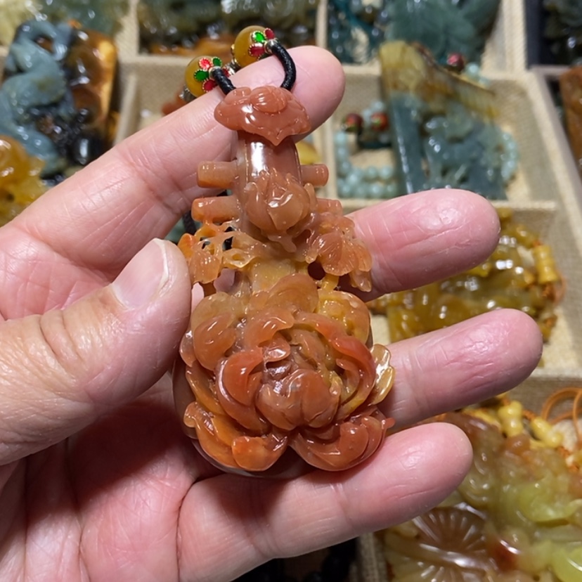 【闪购商品】蛇纹石玉颈饰未镶嵌