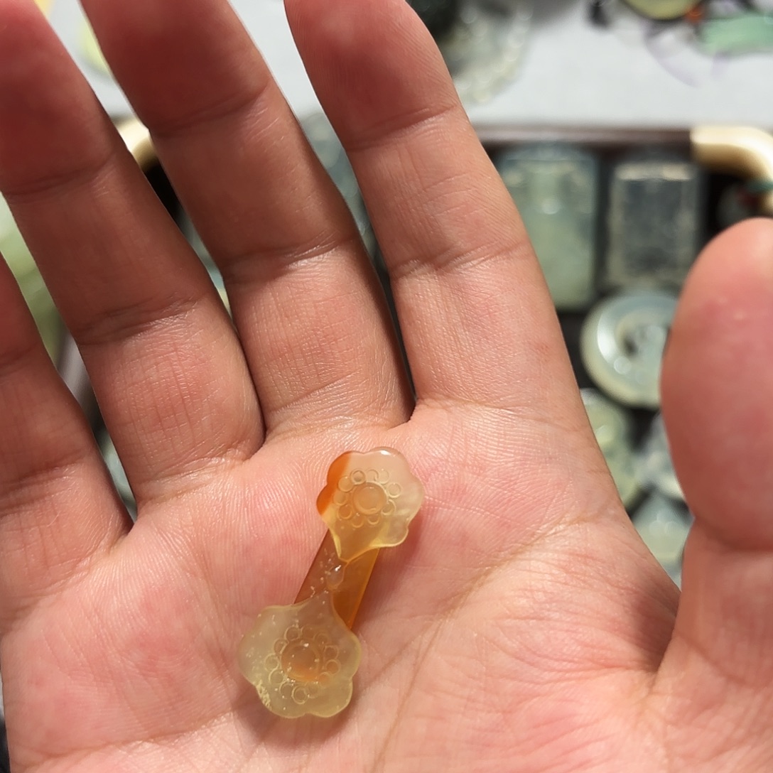 未镶嵌蛇纹石玉颈饰