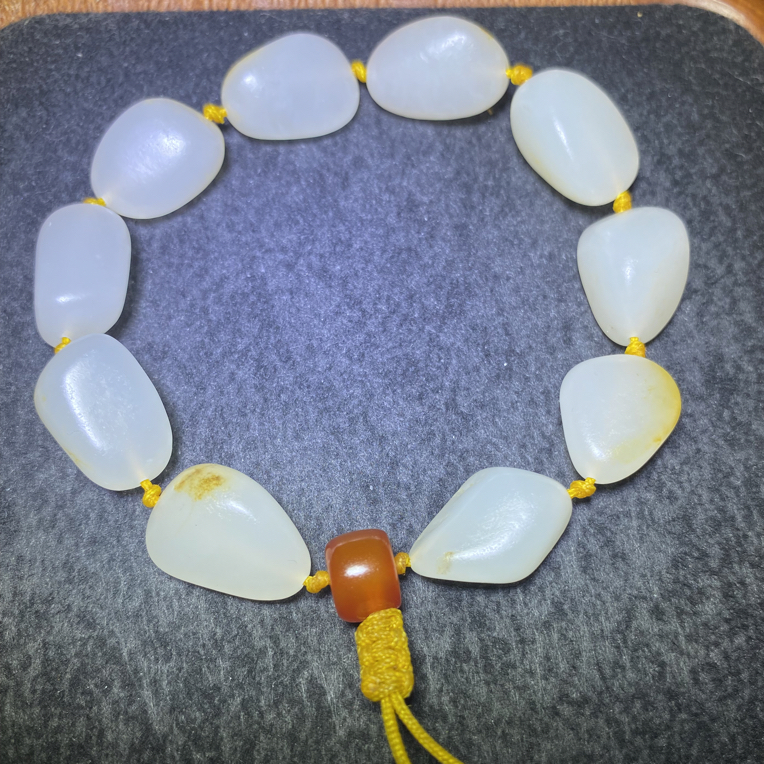 新疆和田玉原石手串。克重30