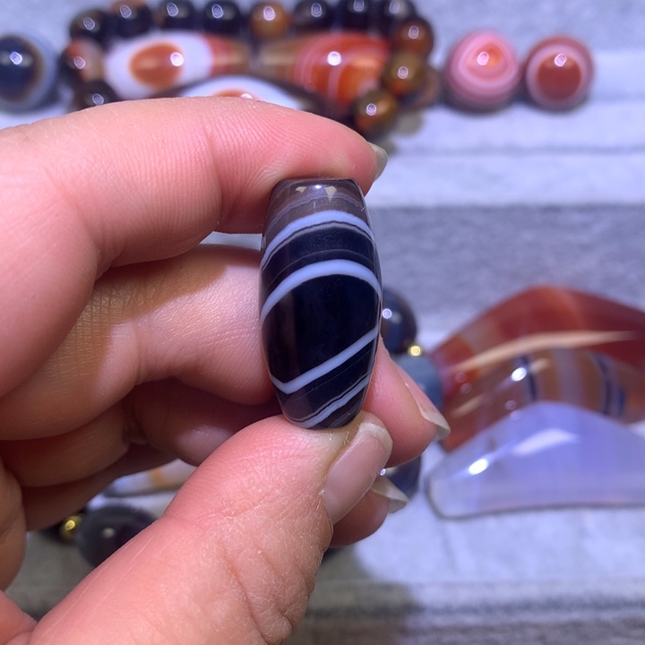 南红玛瑙合金颈饰