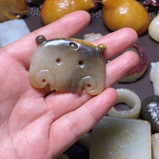 【闪购商品】未镶嵌和田玉挂件自**岁