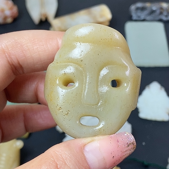 和田玉（糖玉）挂件未镶嵌