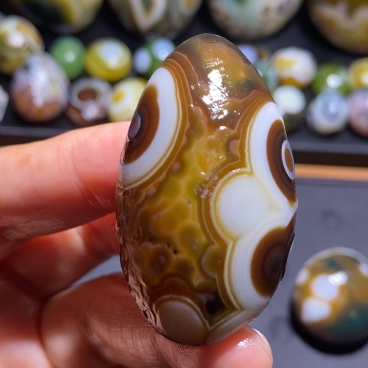 未镶嵌玛瑙/玉髓珠宝半成品80