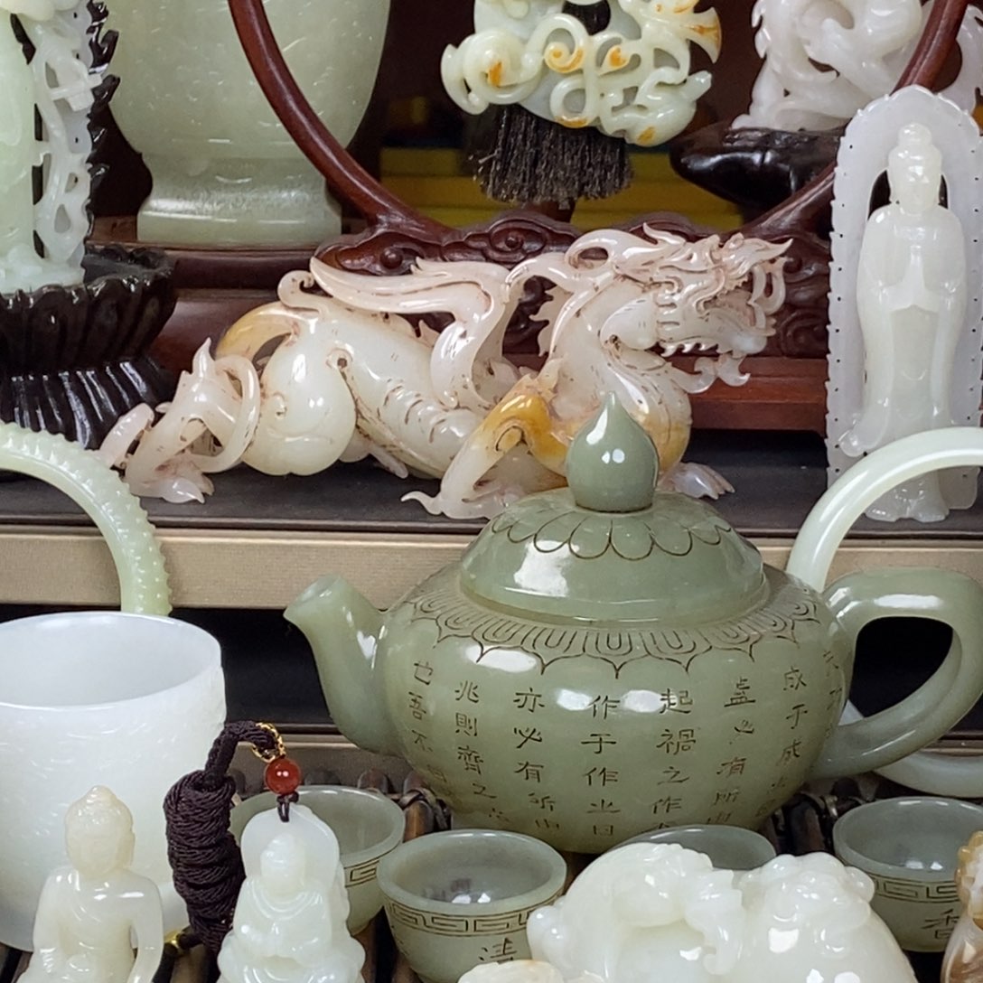 和田玉把件未镶嵌楚****俗