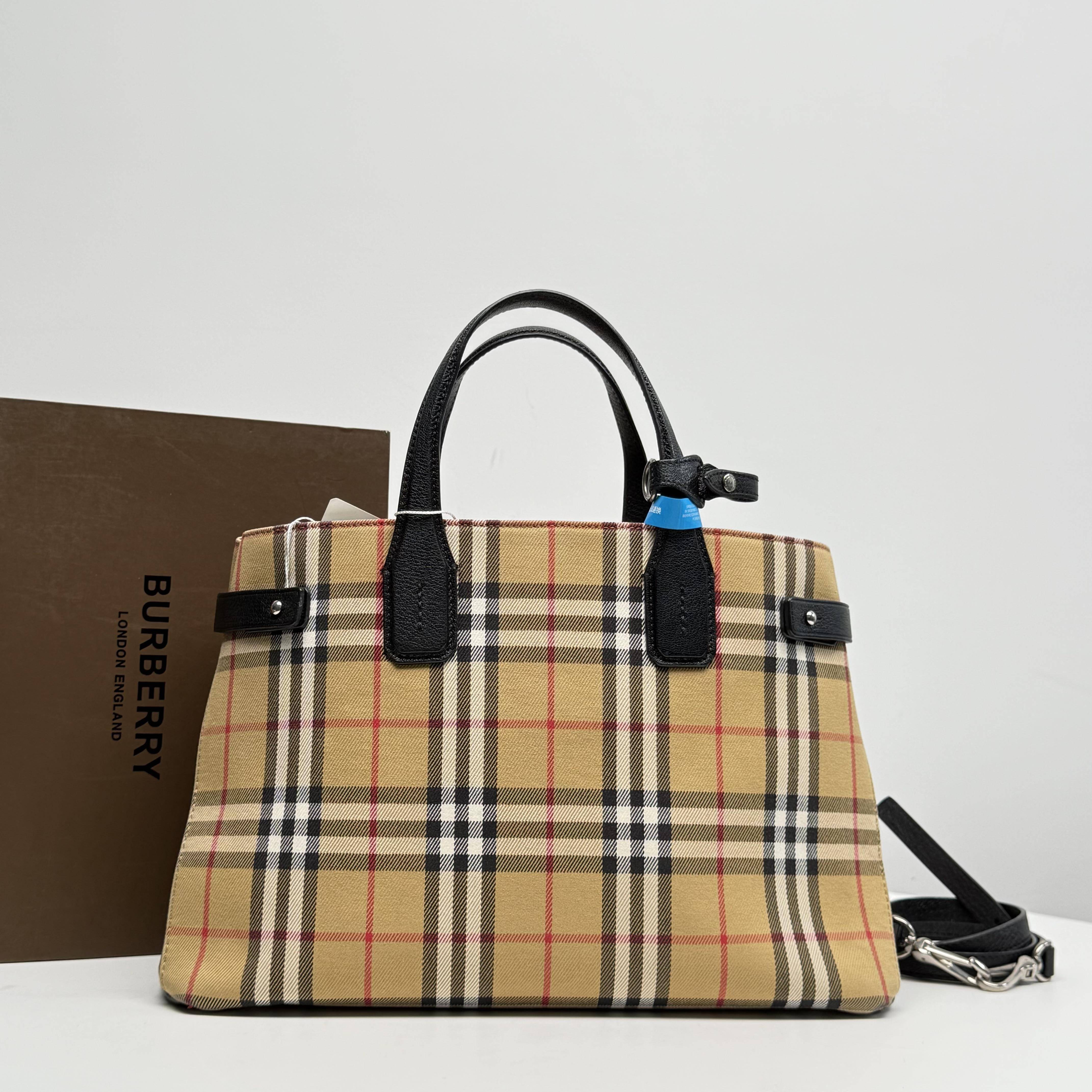 胖虎佳佳/博柏利/95新/公价0/箱包/斜挎包/312501250204