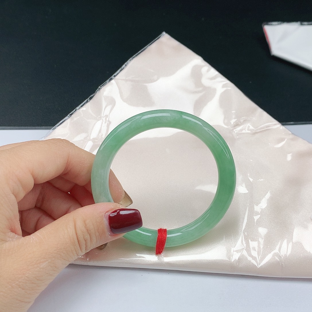 翡翠手镯未镶嵌翡翠120