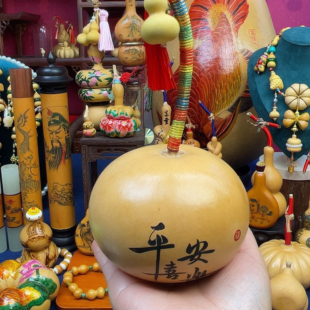 宸***琪大叶紫檀（黑酸枝木类）