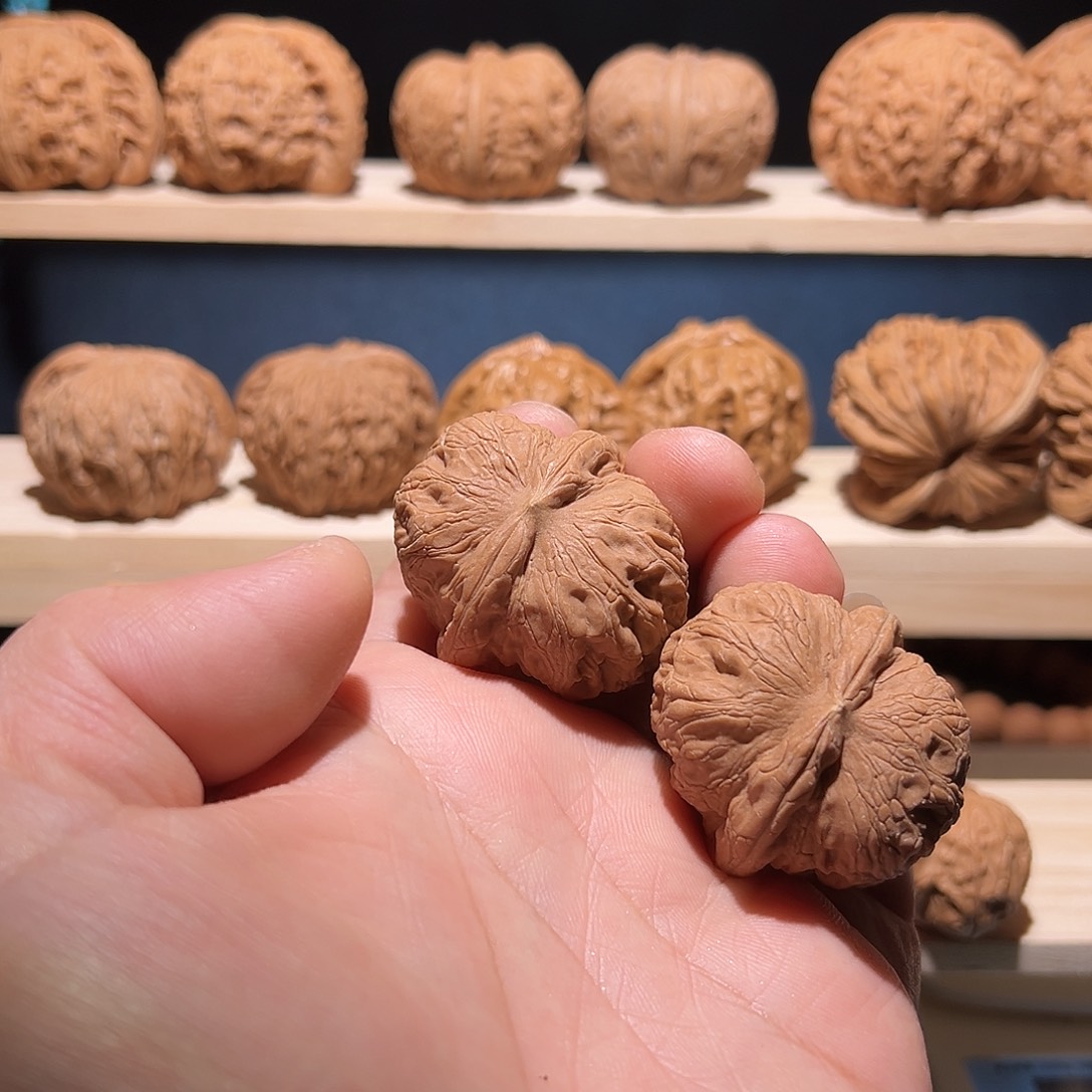 文玩核桃吊坠平谷元宝凹底，无售后