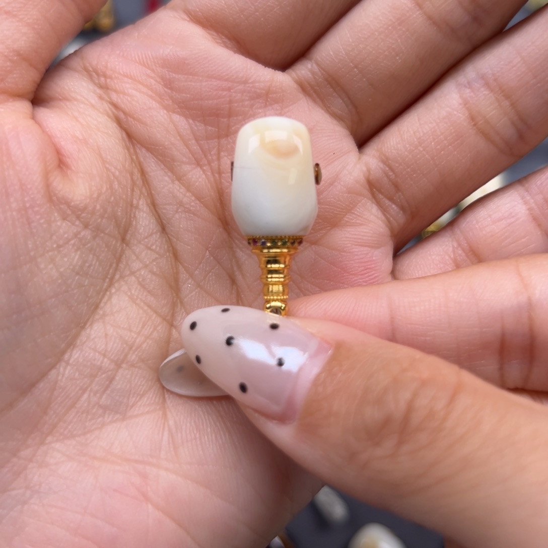 琥珀未镶嵌裸石10mm