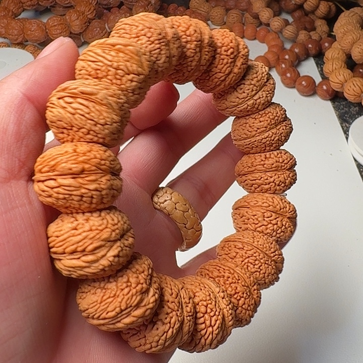 吊坠桃核龙鳞凤尾手排