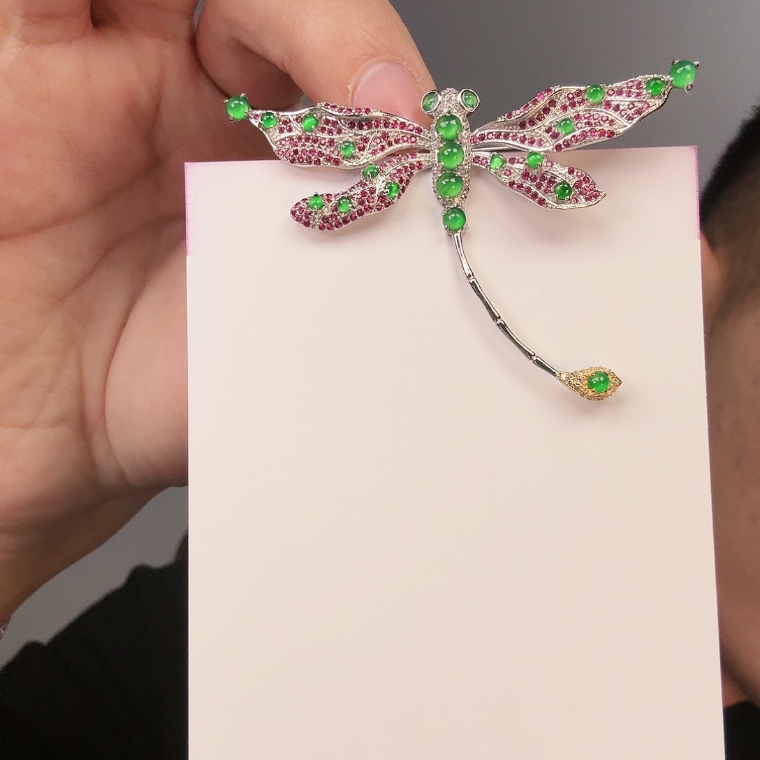 翡翠颈饰未镶嵌一件