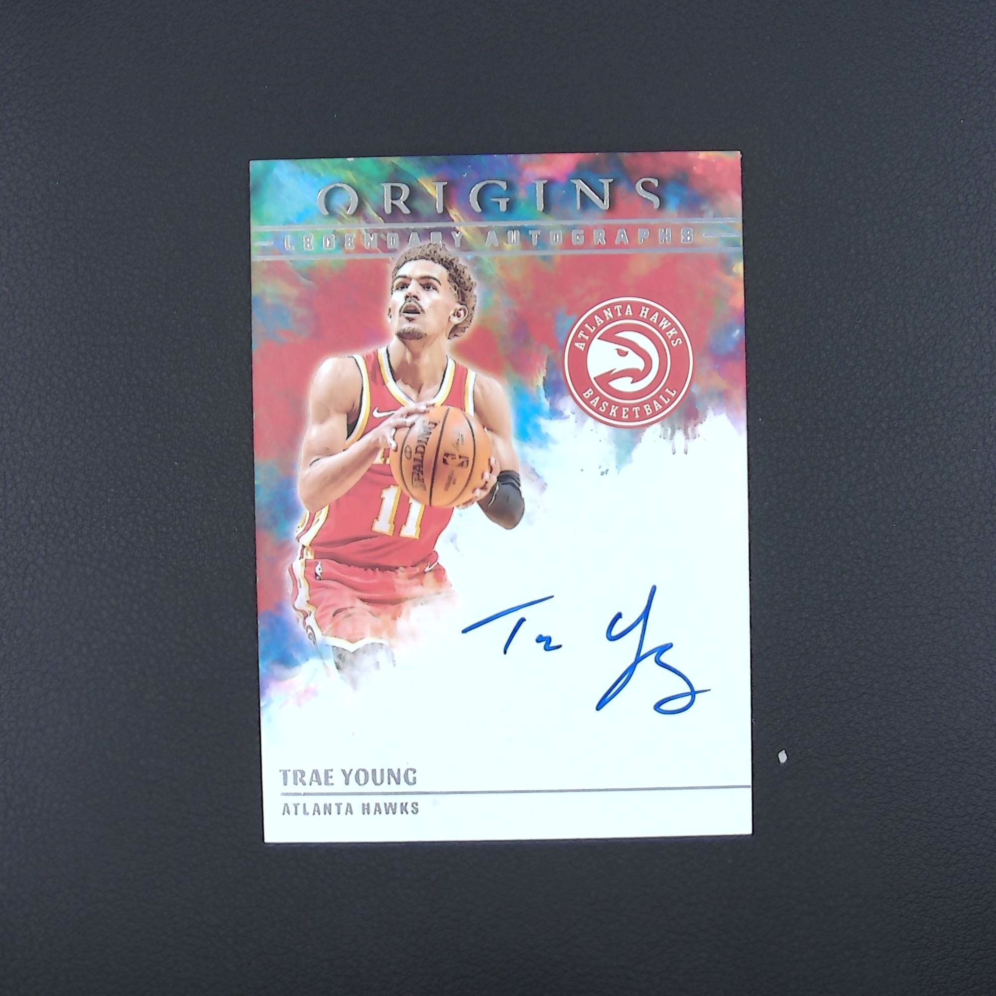 特雷·杨 起源 签字 帕尼尼NBA国宝手提球星卡 