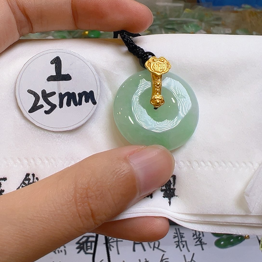 翡翠吊坠(不含链)足金镶嵌翡翠