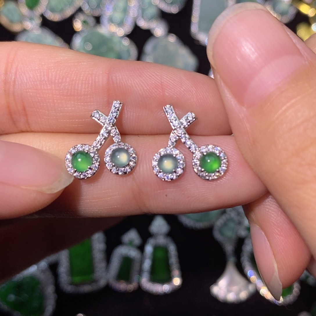 翡翠未镶嵌颈饰天然