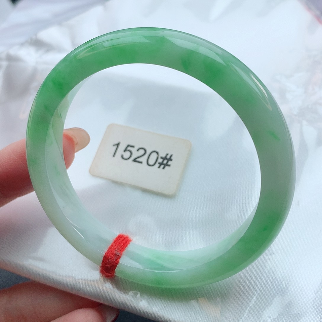 翡翠手镯未镶嵌54圈口881520