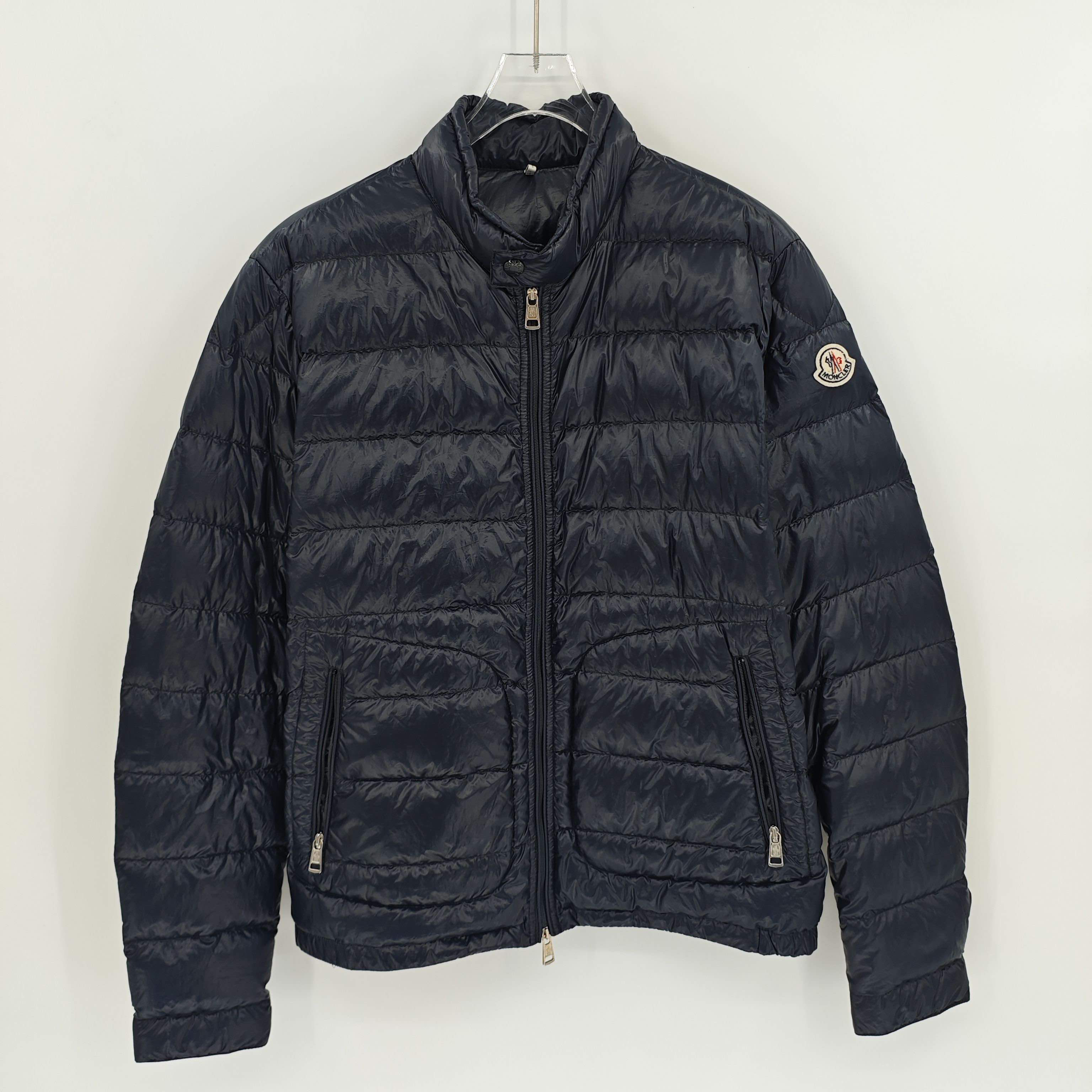 99新 MONCLER 蒙口  Acorus轻薄款徽标刺绣羽绒服/1码/Sw24807