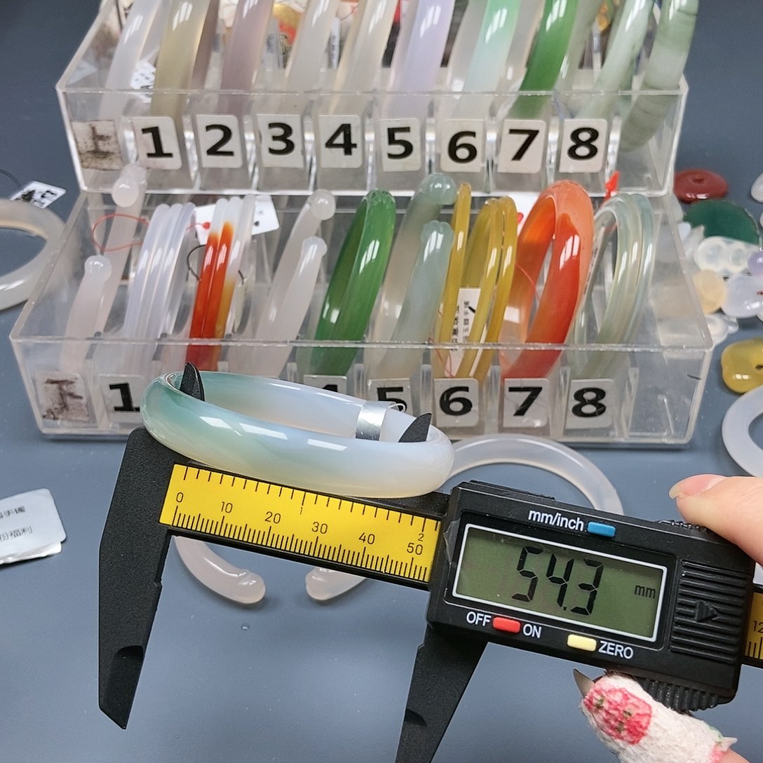 玛瑙/玉髓手镯未镶嵌33