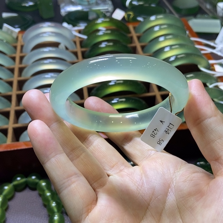 蛇纹石玉未镶嵌手镯58