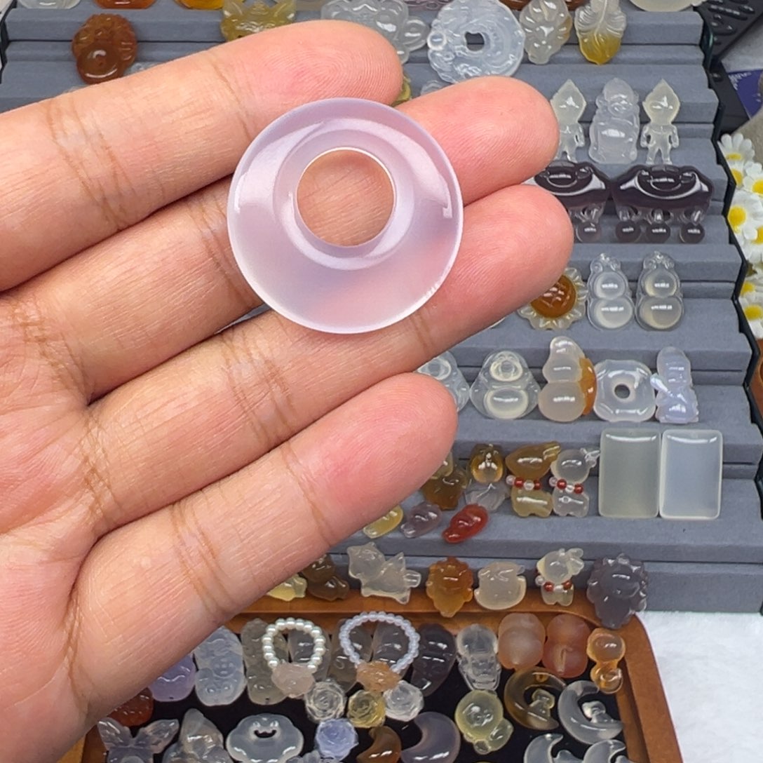 夏****玛瑙/玉髓未镶嵌颈饰公主扣