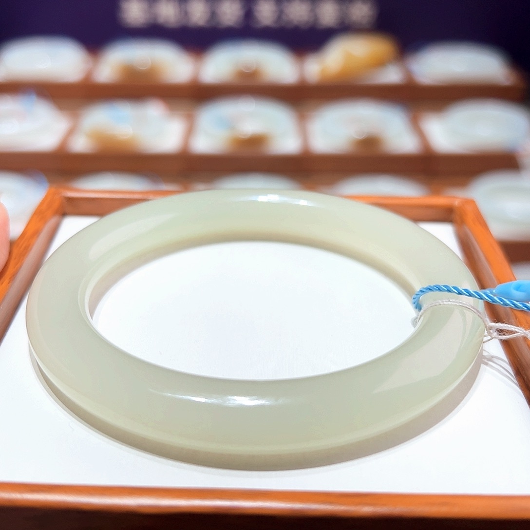 和田玉手镯59/60未镶嵌